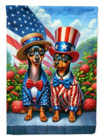 All American Miniature Pinscher Garden Flag Mailbox Flag Decorative Yard Flag Banner Outside Patio Artwork Yard Flower Beds, Garden Size, Multicolor (Default: Default)